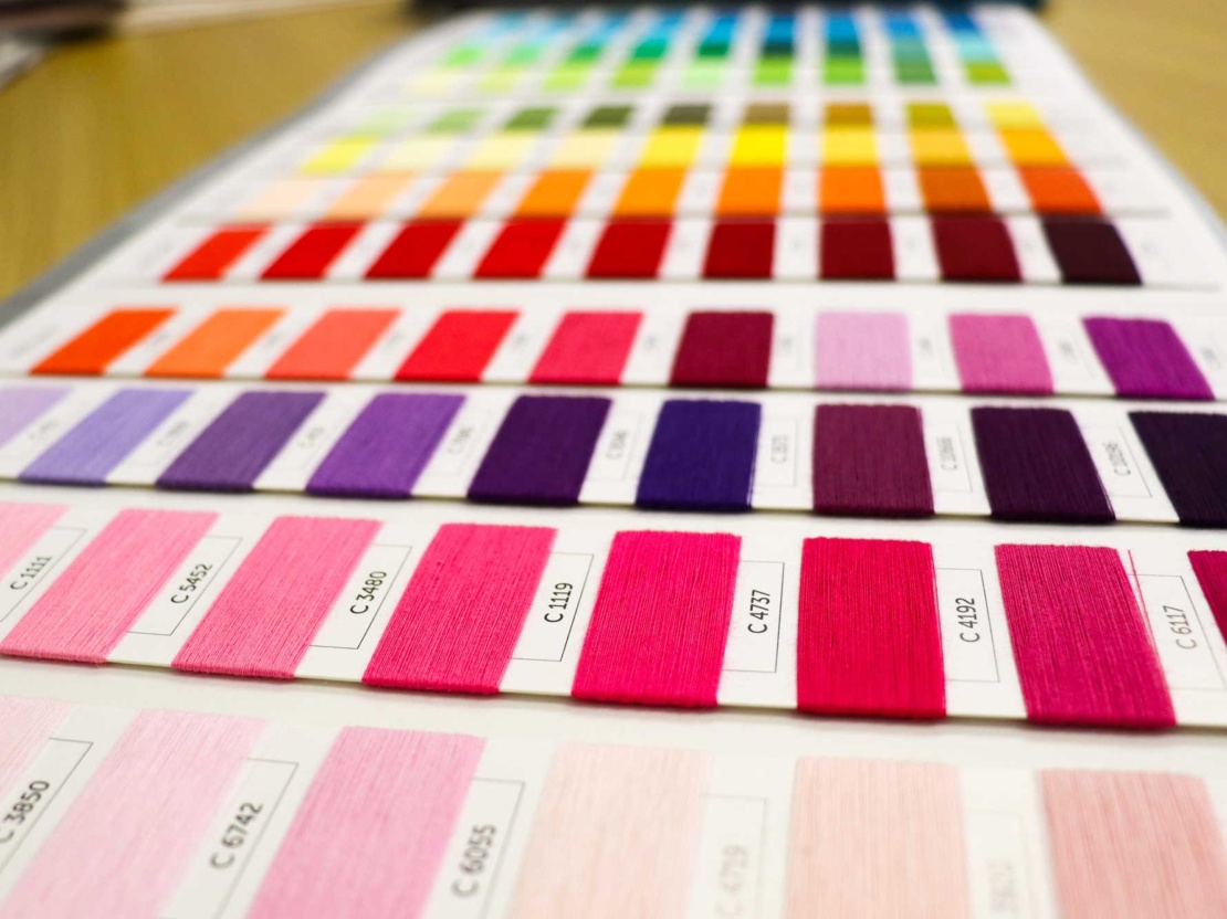 Color thread card for custom bespoke Kente color-way selection